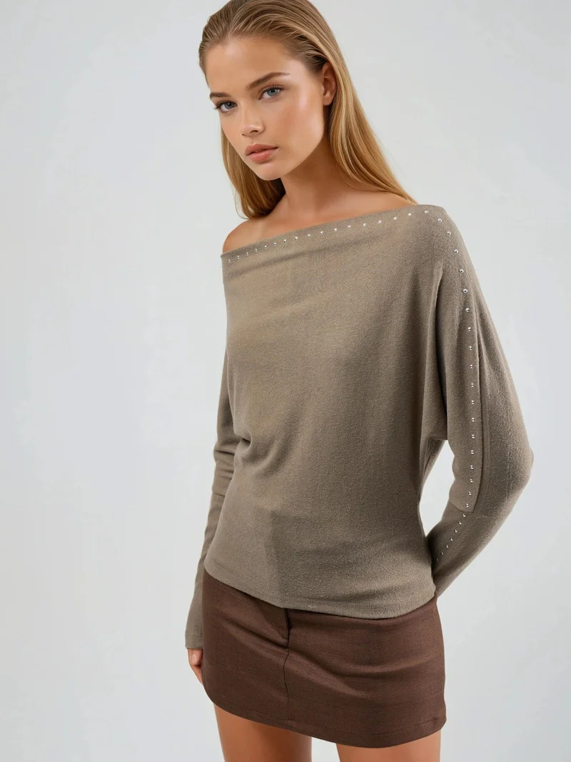 بوسيم BUSEM Boat Neck Blouse with Stone Accessory